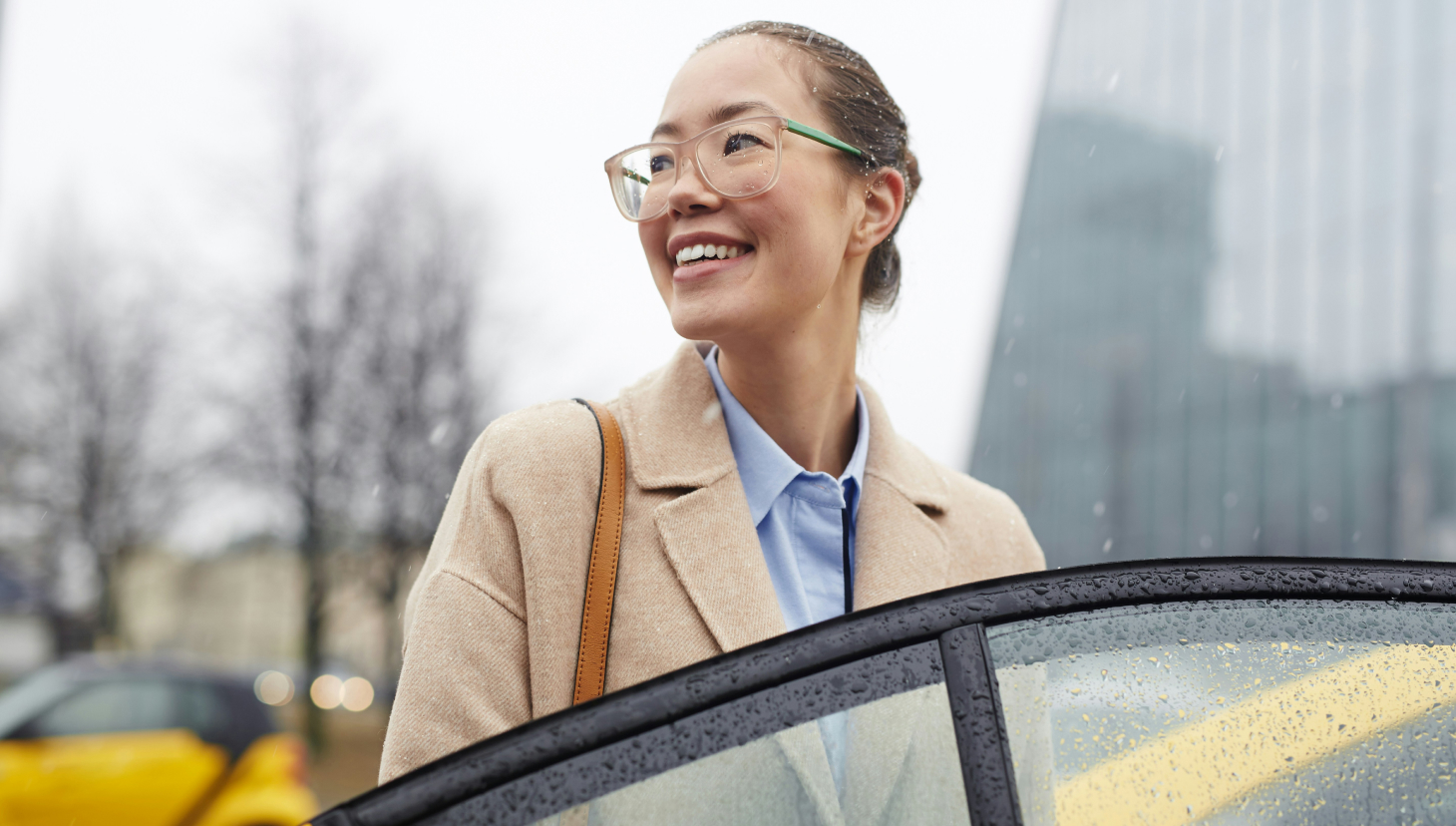 how to honor commission when a rep leaves, woman entering a taxi